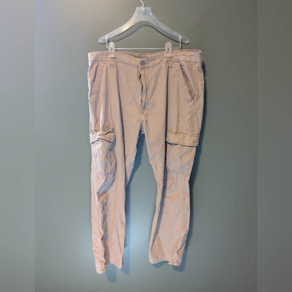 Wrangler Men's Cargo Pants — Light Khaki